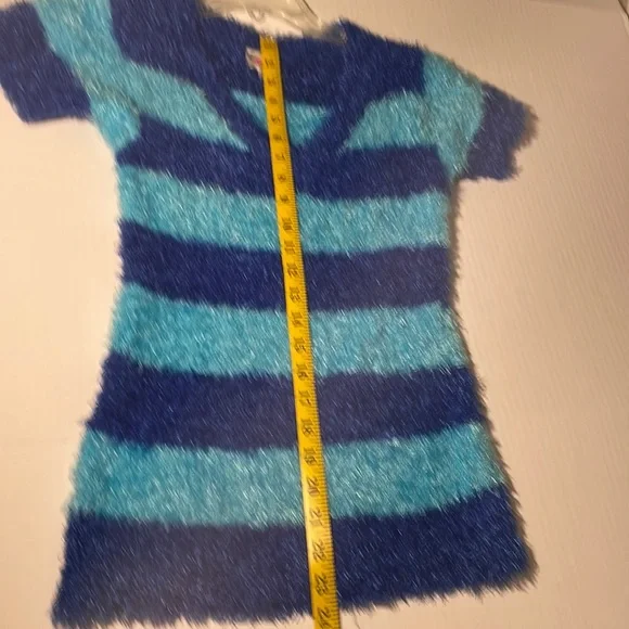 Justice striped super soft short sleeve  blue “V” neck sweater girl’s size 16 - Picture 6 of 10